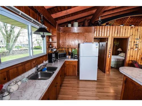 13 Erie Heights Line, Dunnville, ON - Indoor Photo Showing Kitchen With Double Sink