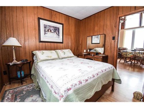 13 Erie Heights Line, Dunnville, ON - Indoor Photo Showing Bedroom