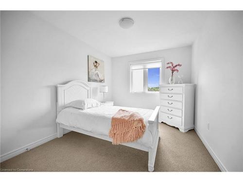 3955 Crown Street, Beamsville, ON - Indoor Photo Showing Bedroom