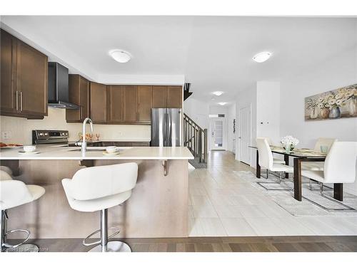 3955 Crown Street, Beamsville, ON - Indoor Photo Showing Kitchen With Double Sink