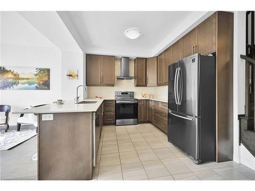 3955 Crown Street, Beamsville, ON - Indoor Photo Showing Kitchen