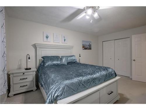 5-31 Kinross Street, Caledonia, ON - Indoor Photo Showing Bedroom