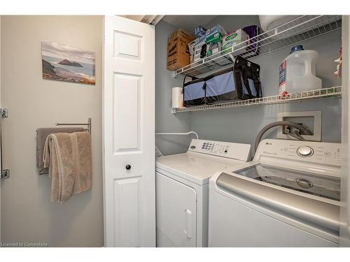 5-31 Kinross Street, Caledonia, ON - Indoor Photo Showing Laundry Room