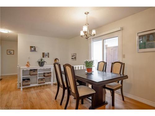 5-31 Kinross Street, Caledonia, ON - Indoor Photo Showing Dining Room