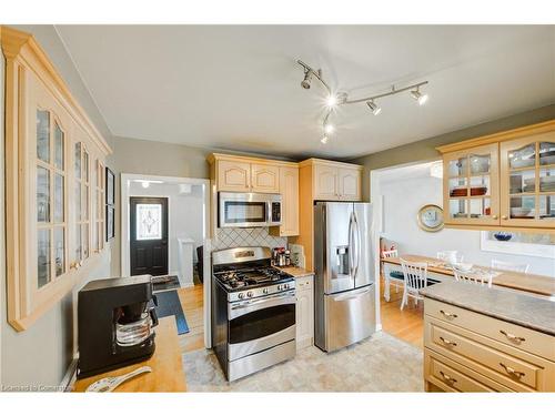 3 Joysey Street, Brantford, ON - Indoor Photo Showing Kitchen