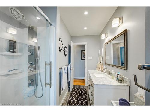 3 Joysey Street, Brantford, ON - Indoor Photo Showing Bathroom