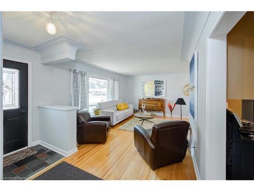 3 Joysey Street, Brantford, ON - Indoor Photo Showing Living Room