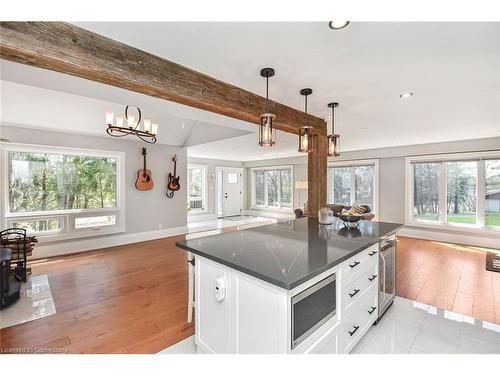 25 Hammond Road, Brant, ON - Indoor Photo Showing Kitchen