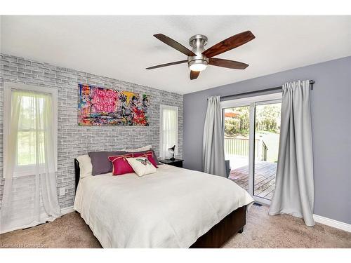 25 Hammond Road, Brant, ON - Indoor Photo Showing Bedroom