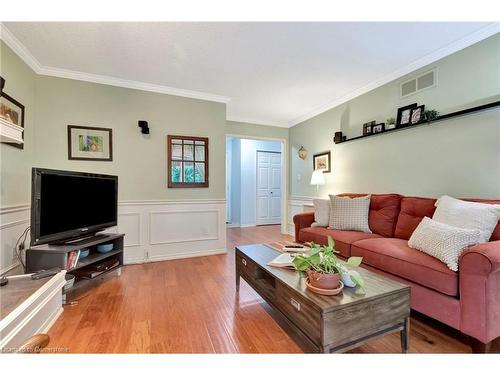 30 Pimlico Drive, Dundas, ON - Indoor Photo Showing Living Room