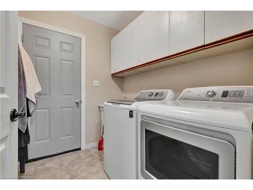 30 Pimlico Drive, Dundas, ON - Indoor Photo Showing Laundry Room