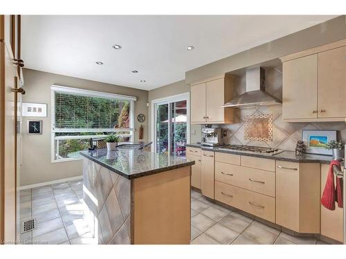 30 Pimlico Drive, Dundas, ON - Indoor Photo Showing Kitchen