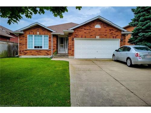 31 Foxmeadow Drive, Hamilton, ON - Outdoor With Facade