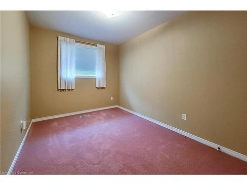 31 Foxmeadow Drive, Hamilton, ON - Indoor Photo Showing Other Room