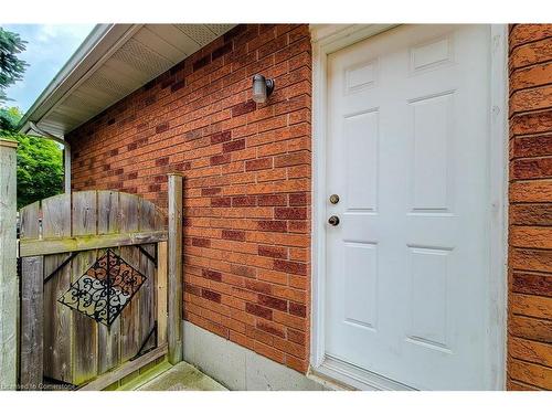 31 Foxmeadow Drive, Hamilton, ON - Outdoor With Exterior