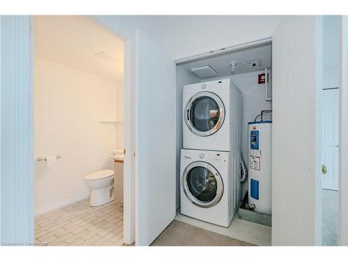 503-5090 Pinedale Avenue, Burlington, ON - Indoor Photo Showing Laundry Room