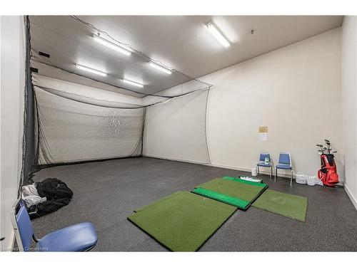 503-5090 Pinedale Avenue, Burlington, ON - Indoor Photo Showing Garage