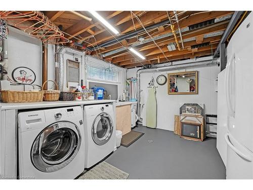 124 Nash Road S, Hamilton, ON - Indoor Photo Showing Laundry Room