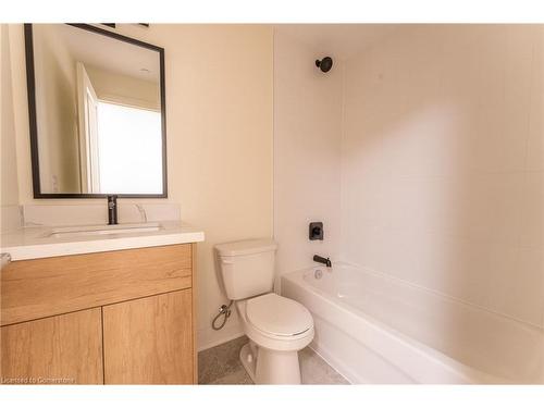 402-11 Robert Street, Hamilton, ON - Indoor Photo Showing Bathroom