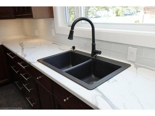 873 Upper Wellington Street E, Hamilton, ON - Indoor Photo Showing Kitchen With Double Sink