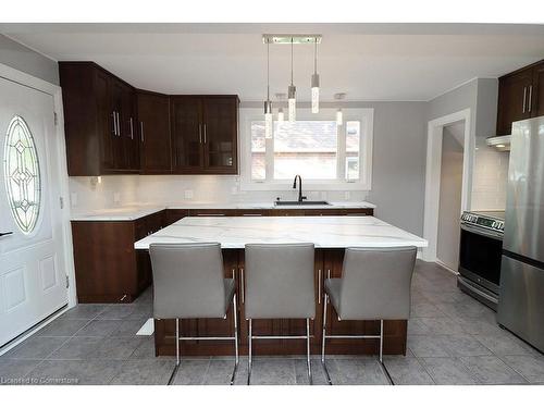 873 Upper Wellington Street E, Hamilton, ON - Indoor Photo Showing Kitchen With Stainless Steel Kitchen With Upgraded Kitchen