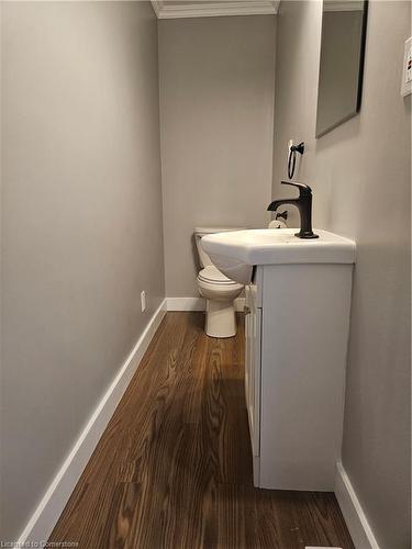 873 Upper Wellington Street E, Hamilton, ON - Indoor Photo Showing Bathroom