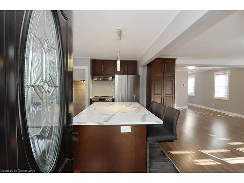 873 Upper Wellington Street E, Hamilton, ON - Indoor Photo Showing Kitchen