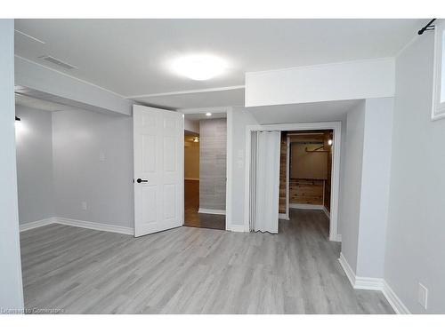 873 Upper Wellington Street E, Hamilton, ON - Indoor Photo Showing Other Room