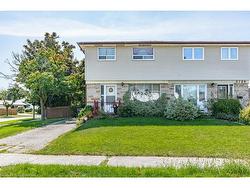 2126 Pashak Court  Mississauga, ON L5A 1H7