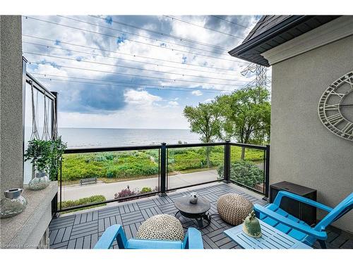 1083 Beach Boulevard, Hamilton, ON - Outdoor With Exterior