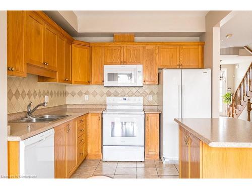 522 Stonehenge Drive, Ancaster, ON - Indoor Photo Showing Kitchen With Double Sink