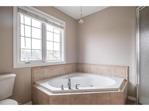 522 Stonehenge Drive, Ancaster, ON - Indoor Photo Showing Bathroom