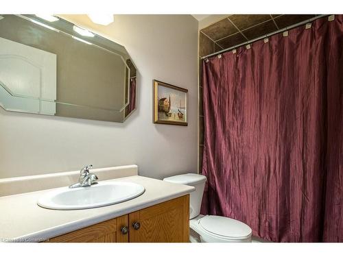 522 Stonehenge Drive, Ancaster, ON - Indoor Photo Showing Bathroom