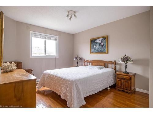 522 Stonehenge Drive, Ancaster, ON - Indoor Photo Showing Bedroom