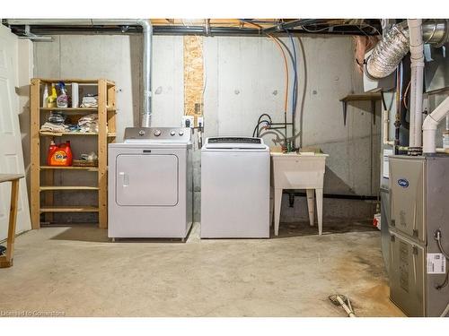 522 Stonehenge Drive, Ancaster, ON - Indoor Photo Showing Laundry Room