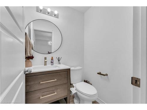 7 Roseberry Lane, Kitchener, ON - Indoor Photo Showing Bathroom