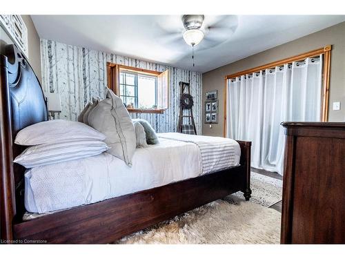 152 Kingsway Street, Welland, ON - Indoor Photo Showing Bedroom