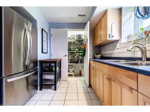 152 Kingsway Street, Welland, ON - Indoor Photo Showing Kitchen With Double Sink