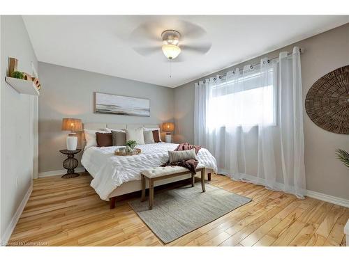 162 Silverlace Circle, Stoney Creek, ON - Indoor Photo Showing Bedroom