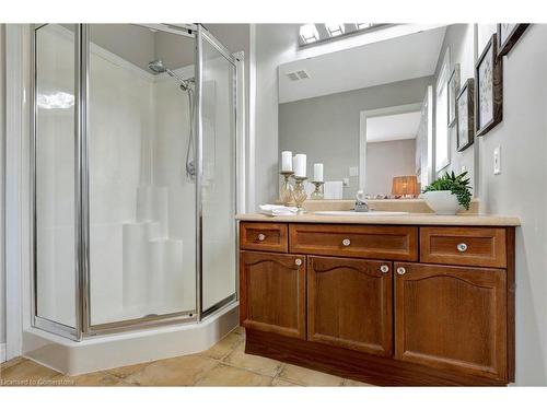 162 Silverlace Circle, Stoney Creek, ON - Indoor Photo Showing Bathroom