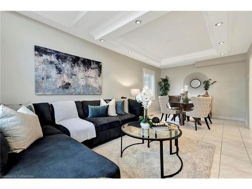 162 Silverlace Circle, Stoney Creek, ON - Indoor Photo Showing Living Room