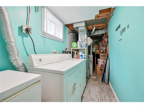 30 Hopewell Crescent, Hamilton, ON - Indoor Photo Showing Laundry Room