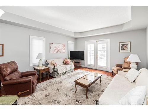 70-34 Southbrook Drive, Binbrook, ON - Indoor Photo Showing Living Room