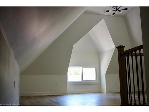 184 Burris Street, Hamilton, ON - Indoor Photo Showing Other Room