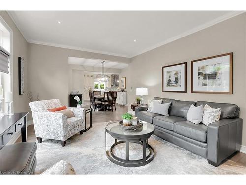 4 Meritage Lane, Niagara-On-The-Lake, ON - Indoor Photo Showing Living Room