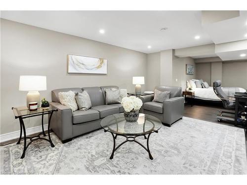 4 Meritage Lane, Niagara-On-The-Lake, ON - Indoor Photo Showing Living Room