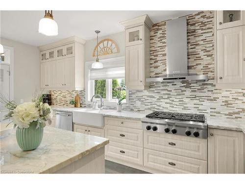 4 Meritage Lane, Niagara-On-The-Lake, ON - Indoor Photo Showing Kitchen With Upgraded Kitchen