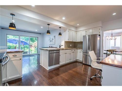 60 Inverness Avenue W, Hamilton, ON - Indoor Photo Showing Kitchen