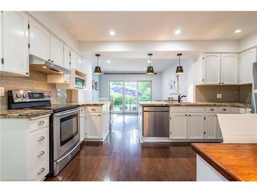 60 Inverness Avenue W, Hamilton, ON - Indoor Photo Showing Kitchen