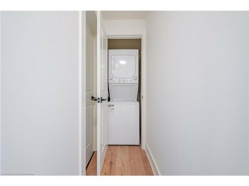 1-519 Elizabeth Street, Burlington, ON - Indoor Photo Showing Laundry Room